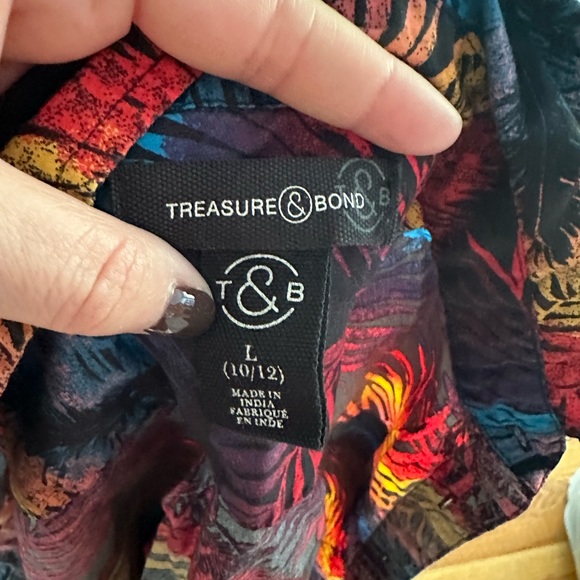 Treasure and bond button shirt - Picture 2 of 2